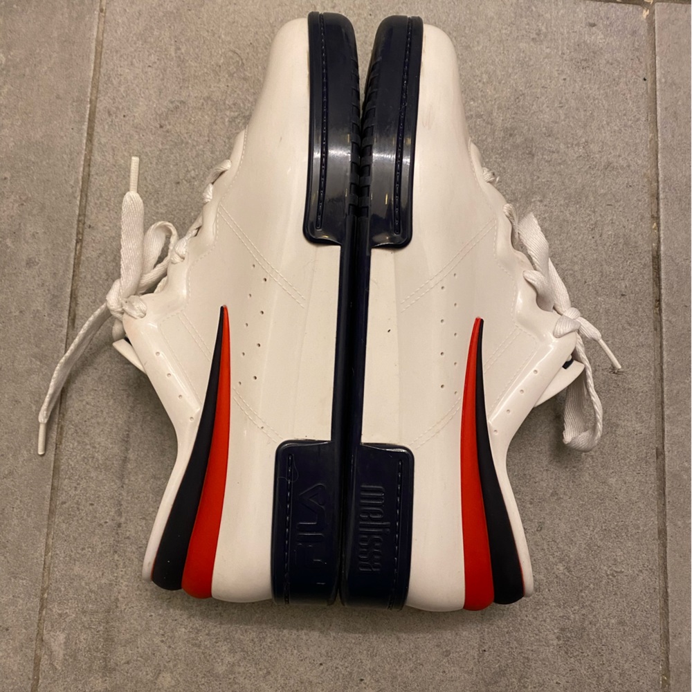 Fila White Navy Red Low-Top Athletic Sneakers